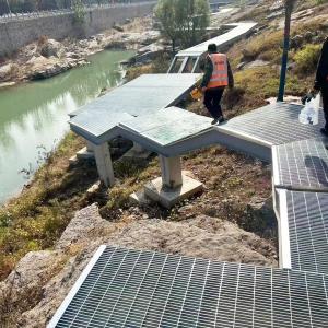 China Wholesale Stainless Steel Galvanized Steel Grating for Stair Step or Lower Drain Cover Plate